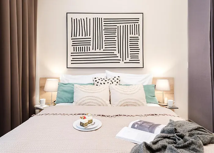 Days - Modern - 7 Min Wenceslas Square Apartament Praga