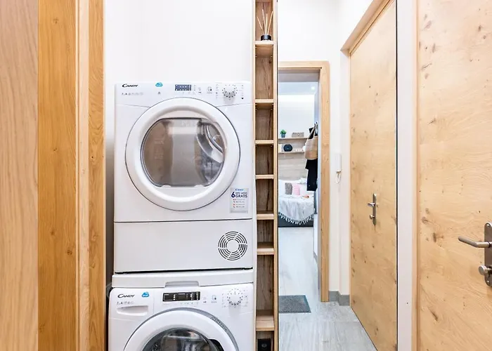 Days - Modern - 7 Min Wenceslas Square Apartamento