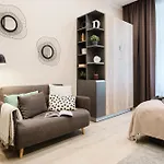 Days - Modern - 7 Min Wenceslas Square Apartman *