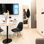 Days - Modern - 7 Min Wenceslas Square Apartman *