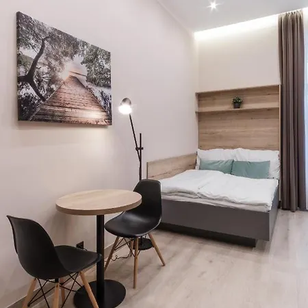Days - Modern - 7 Min Wenceslas Square Appartement Praag