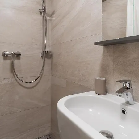 Days - Modern - 7 Min Wenceslas Square Appartement *