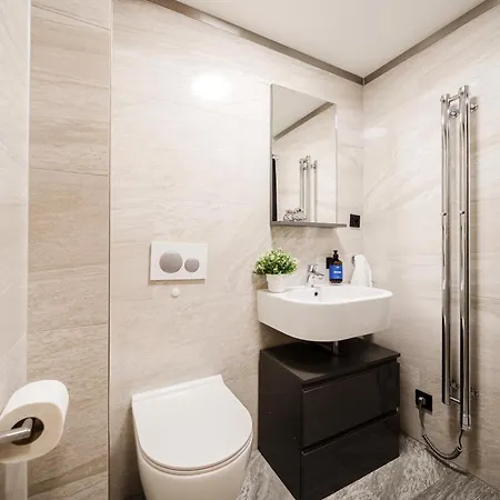 Days - Modern - 7 Min Wenceslas Square Appartement Praag